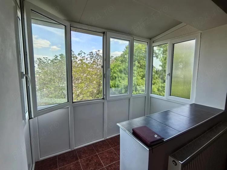 Apartament cu 4 camere semidecomandat, mobilat în Take Ionescu