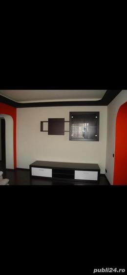 Apartament cu 3 camere semidecomandat în Obor