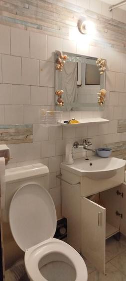 Apartament cu 3 camere decomandat în Lacul Tei