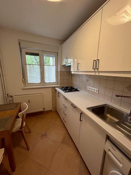 Apartament cu 2 camere decomandat, mobilat în Domenii