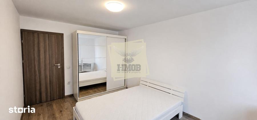 Casă cu 6 camere cu Teren 281 Mp în Tineretului