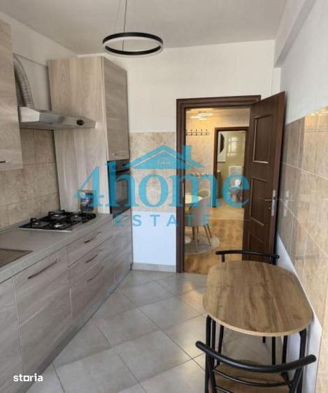Apartament cu 3 camere în Apărătorii Patriei