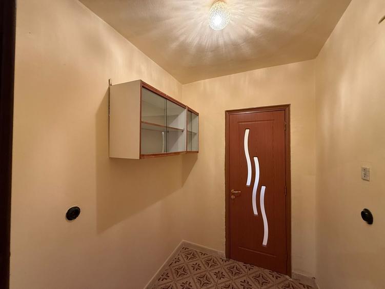Apartament cu 3 camere circular în Minerul