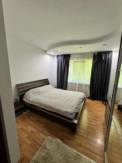 Apartament cu 3 camere decomandat, mobilat în Vasile Alecsandri
