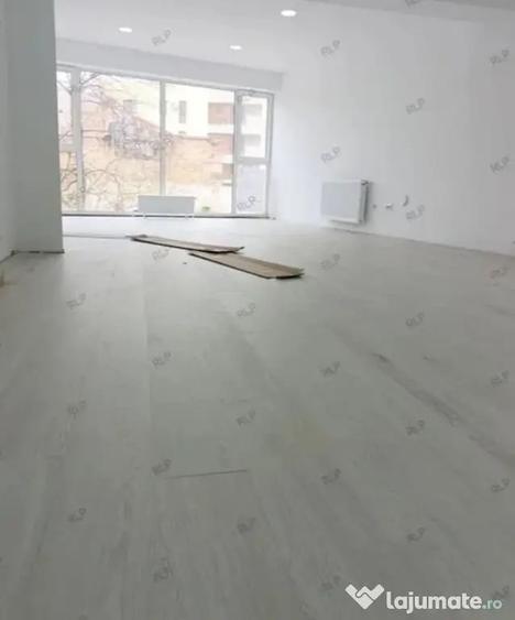 Spațiu comercial, de 100 mp, în Ștefan cel Mare