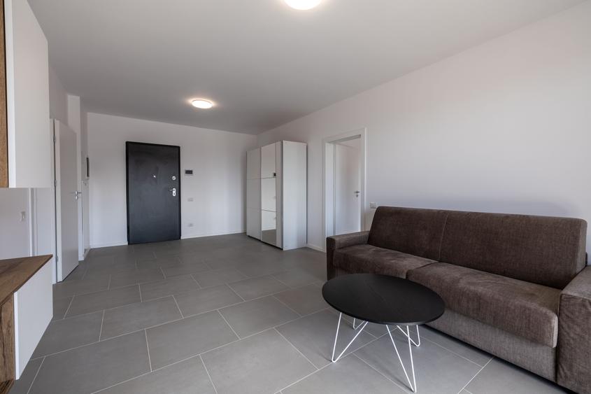 Apartament cu 2 camere decomandat, mobilat în Torontalului