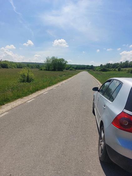 Teren de 8000 mp, în Felcheriu