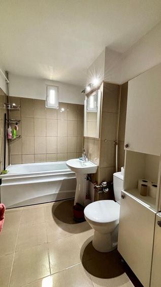 Apartament cu 3 camere decomandat, mobilat în Mihai Bravu