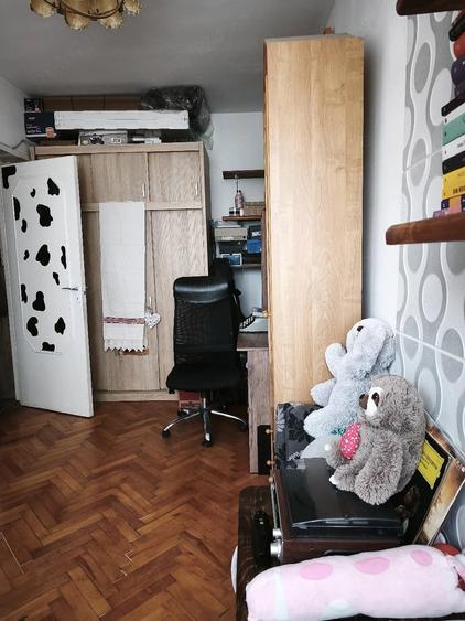 Apartament cu 3 camere semidecomandat în Tudor Vladimirescu