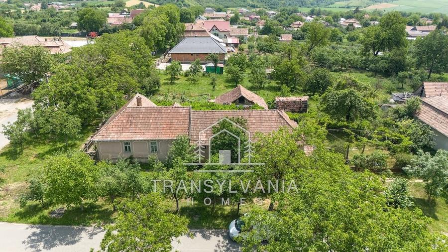 Casă cu Teren 1922 Mp în Colonia