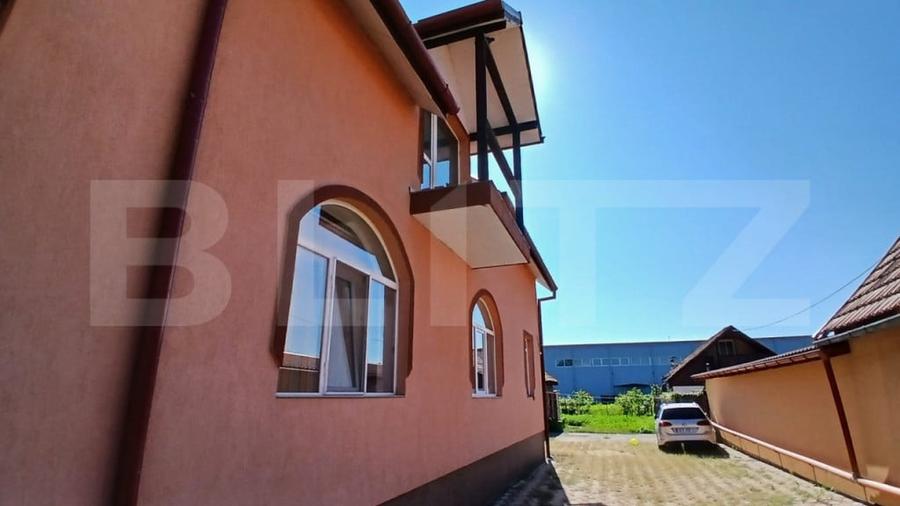 Casă cu 5 camere cu Teren 1000 Mp în Gornești