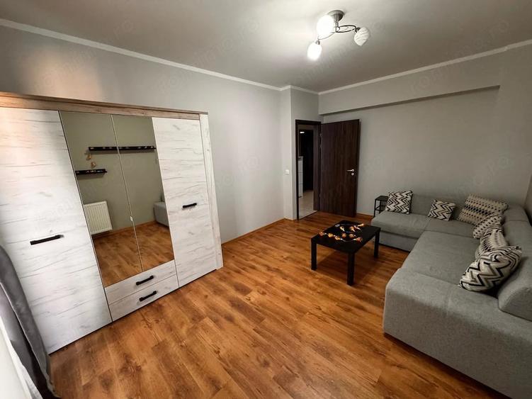 Apartament cu 2 camere decomandat în Complex Studențesc