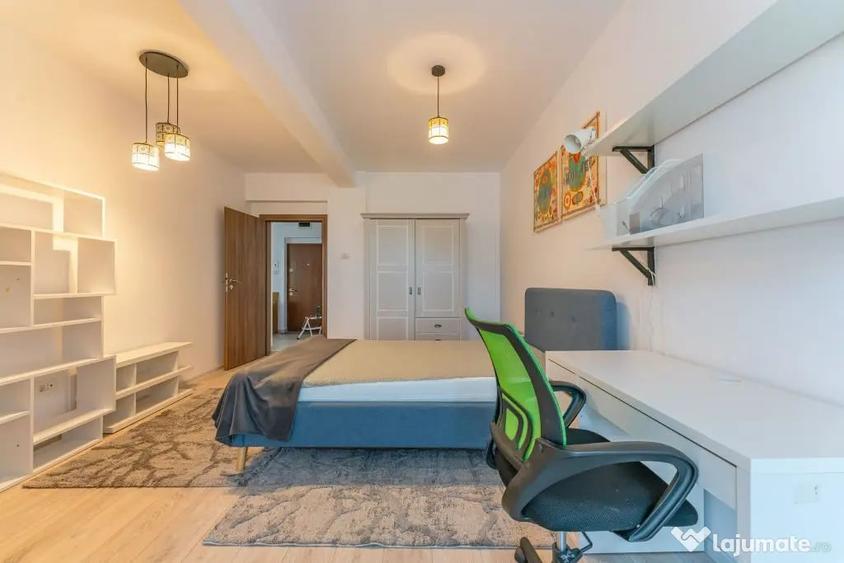 Apartament cu 3 camere decomandat în Central