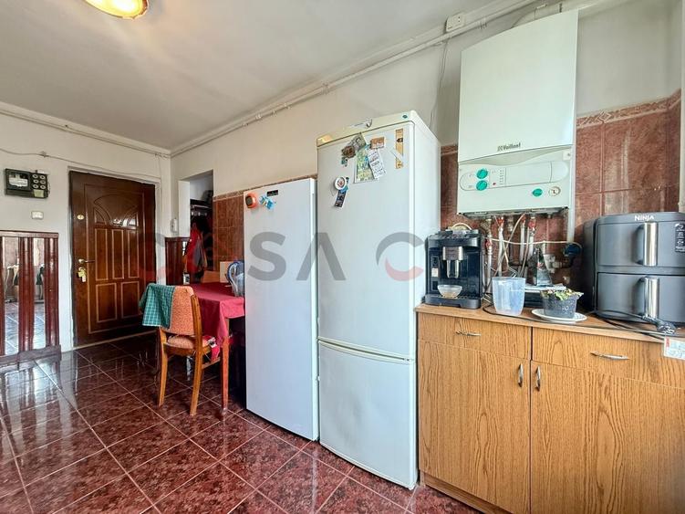 Apartament cu 4 camere semidecomandat, mobilat în Mănăștur