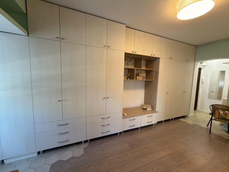 Garsoniera | Dorobanti | Complet utilată | Centrala proprie | 7' metrou - 2