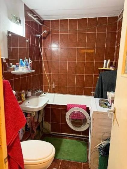 Apartament cu 3 camere decomandat în Salca