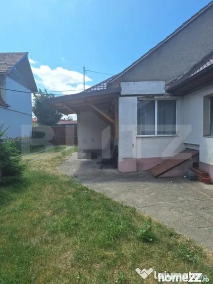 Casă cu 4 camere cu Teren 1100 Mp în Central