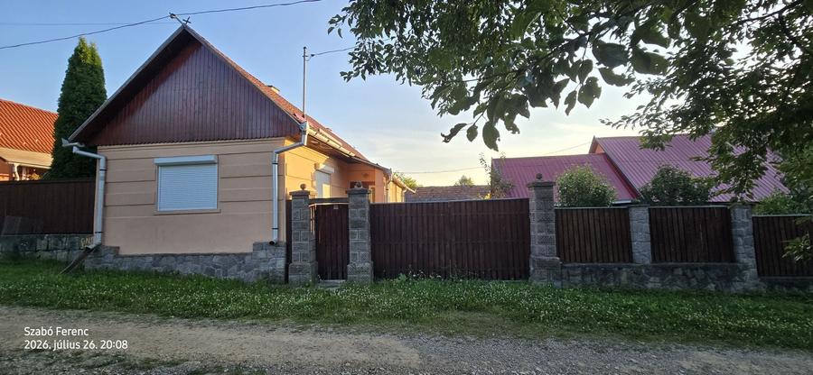 Casă cu 3 camere în Micfalău