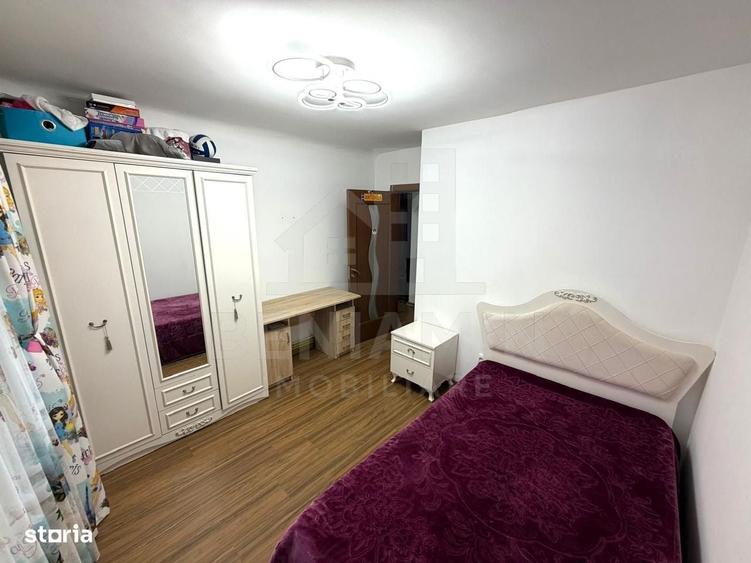 Apartament cu 4 camere decomandat în 1 Mai