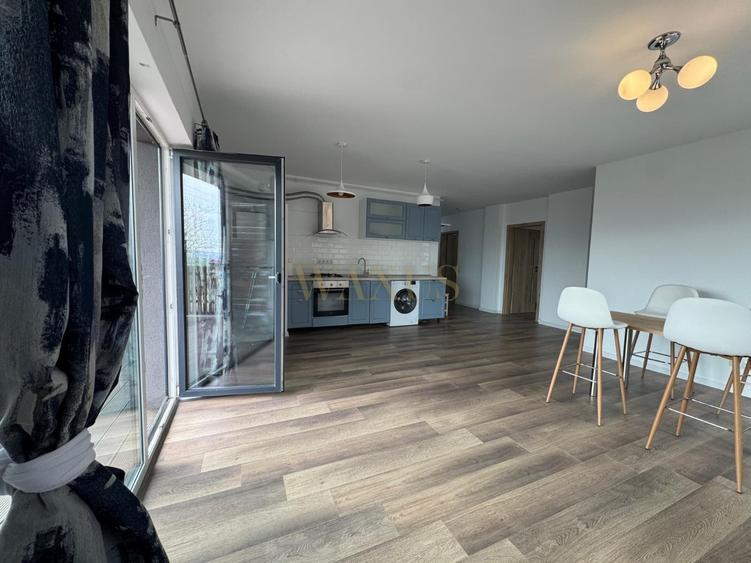 Apartament cu 3 camere decomandat, mobilat în Florești