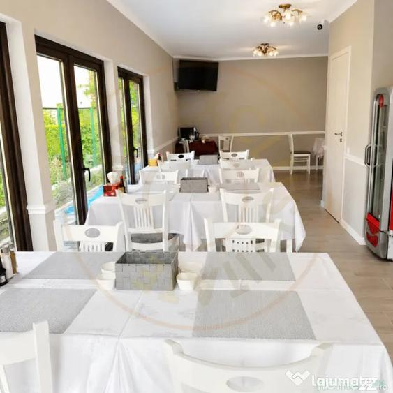 Casă cu 14 camere cu Teren 900 Mp în Central