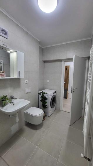 Apartament cu 2 camere decomandat, mobilat în Central
