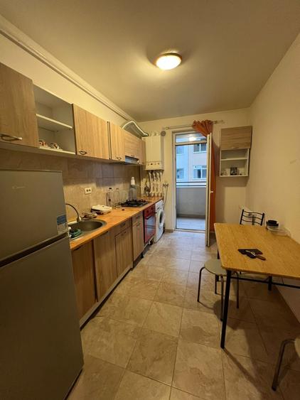 Apartament cu 2 camere semidecomandat în Exterior Vest