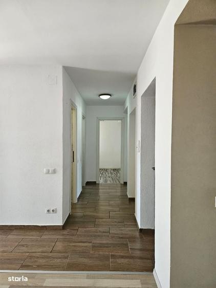 Apartament cu 3 camere decomandat în Sud