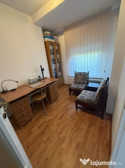 Casă cu 5 camere cu Teren 250 Mp în Central