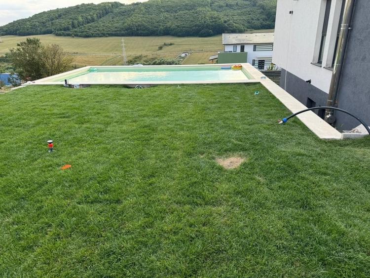 Casă individuală cu 4 camere cu Piscina în Popești