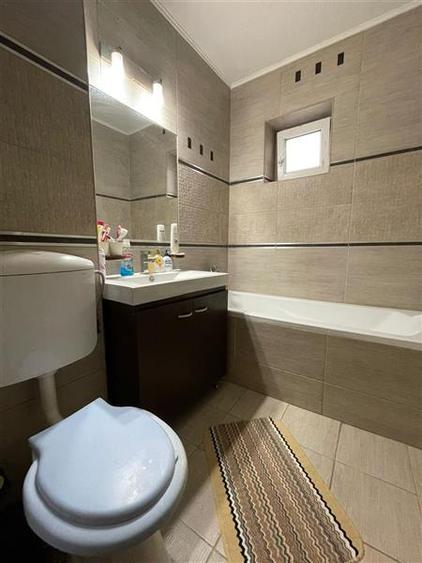 Apartament cu 3 camere decomandat, mobilat în Ultracentral