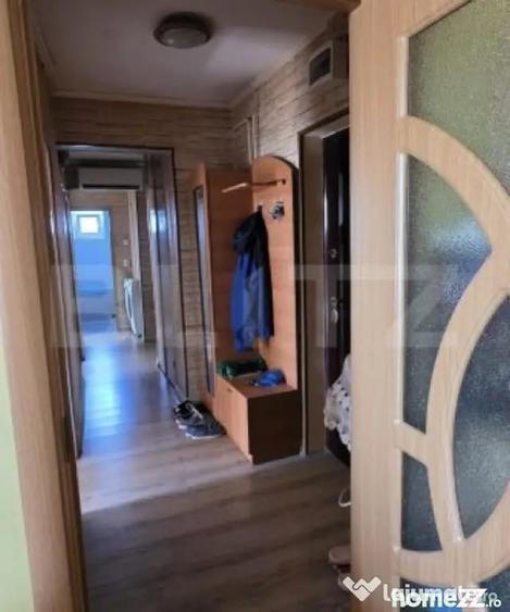 Apartament cu 4 camere decomandat în B-dul București