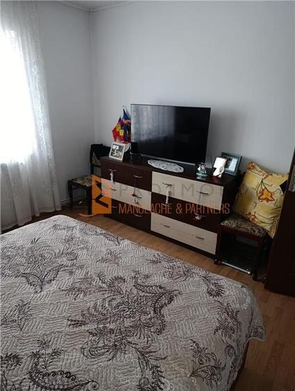 Apartament cu 4 camere decomandat în Unirii Nord