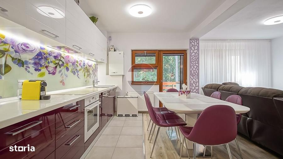 Apartament cu 4 camere decomandat în Clăbucet