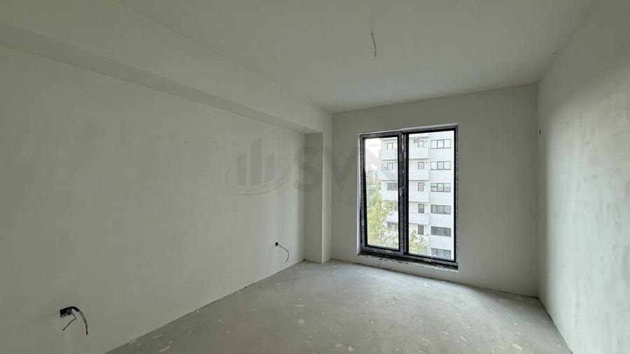 Apartament cu 3 camere decomandat în Sisești
