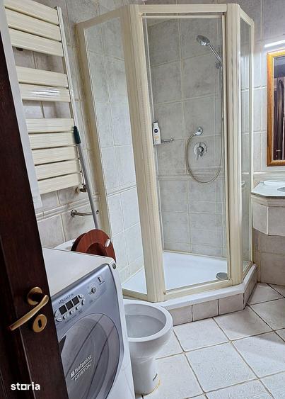 Apartament cu 3 camere decomandat în Târgu Cucu