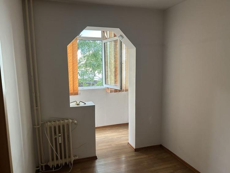 Apartament cu 2 camere semidecomandat în Vest