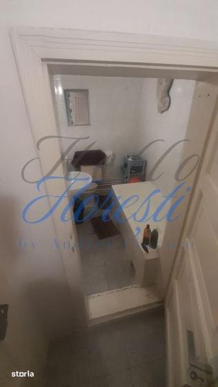 Casă cu 2 camere cu Teren 792 Mp în Florești