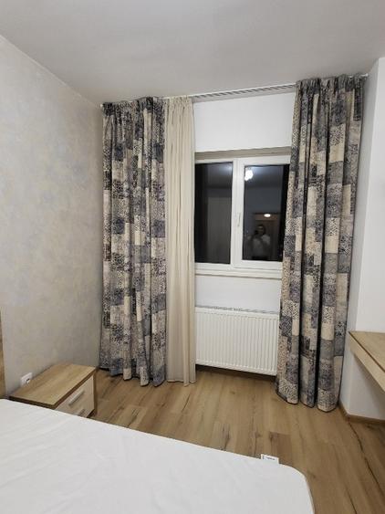 Apartament cu 3 camere semidecomandat, mobilat în 9 Mai