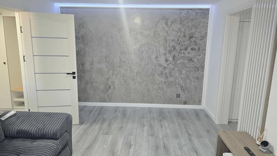 Apartament cu 2 camere semidecomandat în Zamfirescu