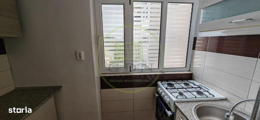 Apartament cu 2 camere semidecomandat în Craiovița Nouă