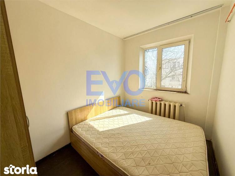 Apartament cu 3 camere nedecomandat în Tătărași