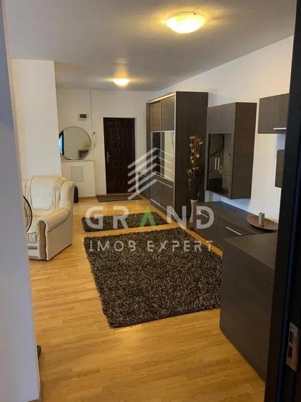 Apartament cu 2 camere semidecomandat, mobilat în Semicentral