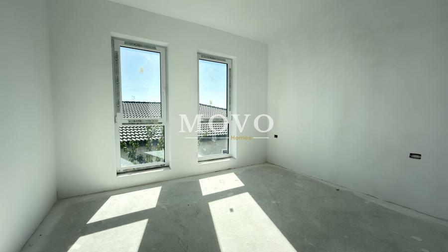 Duplex cu 4 camere cu Canalizare în Moșnița Nouă