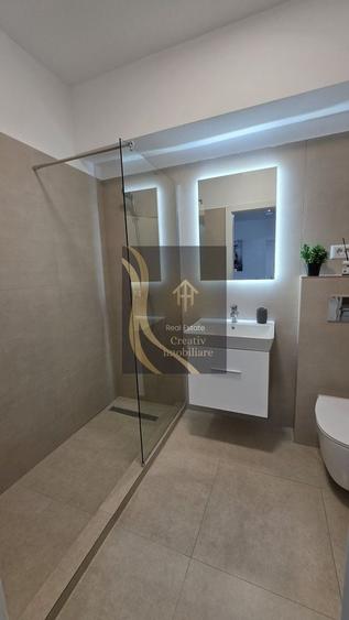Apartament cu 2 camere semidecomandat, mobilat în Păcii