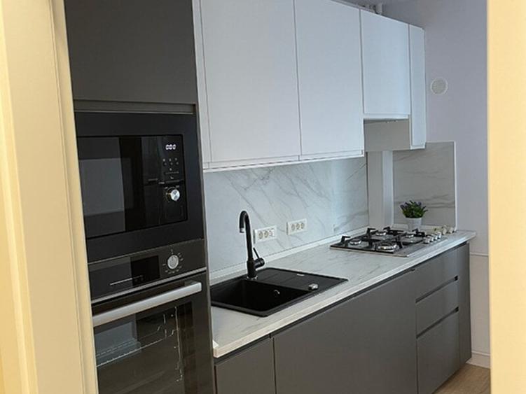 Apartament cu 2 camere decomandat în 13 Septembrie