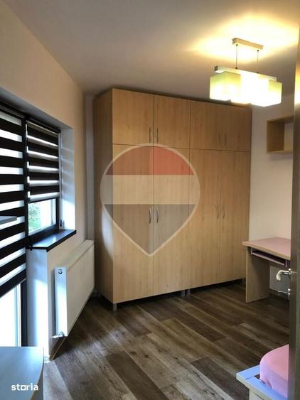 Apartament cu 3 camere semidecomandat în Bună Ziua