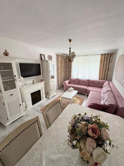 Apartament cu 3 camere decomandat în Ultracentral