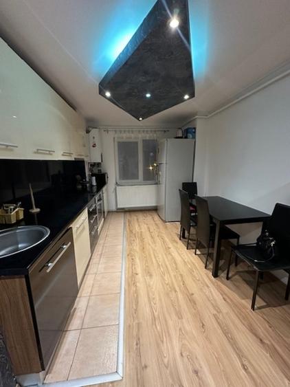 Apartament cu 2 camere decomandat, mobilat în Central
