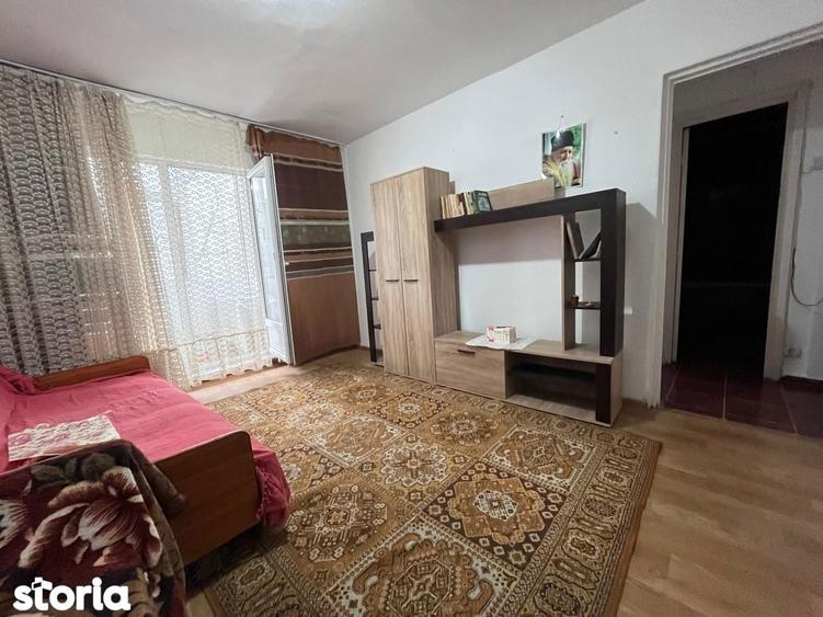 Apartament cu 2 camere semidecomandat, mobilat în Alexandru cel Bun